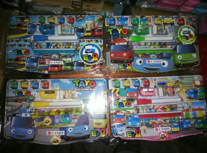 Tayo Bus Kotak Pensil Kaleng Jumbo Isi Komplit .