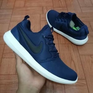 sepatu nike roshe run