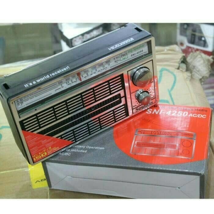 RADIO PORTABLE INTERNATIONAL JADUL 3 BAND FM - AM -SW AC/