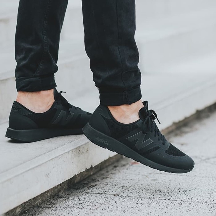 new balance 420 triple black