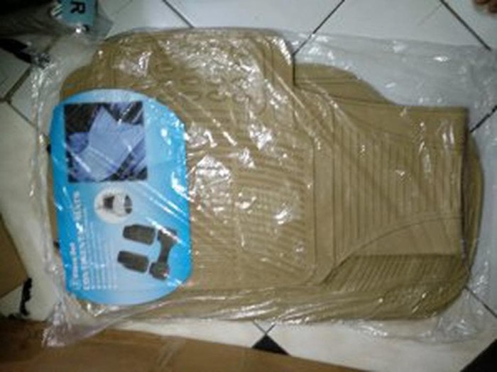 Karpet Lantai Dasar Mobil Warna CREAM 2 Baris Floor Mat Materi Limited