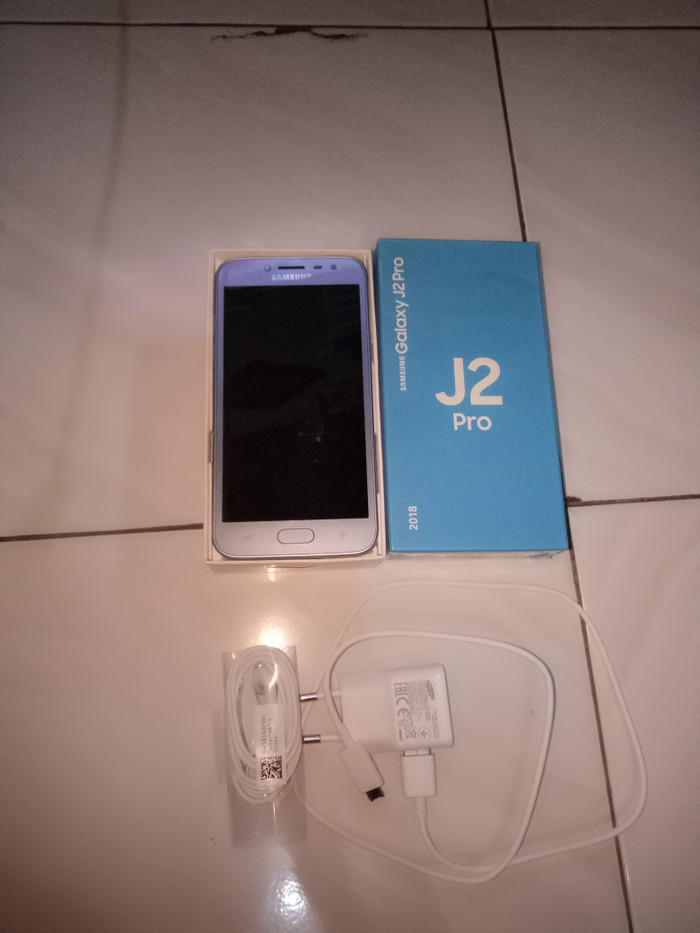 j2 pro silver