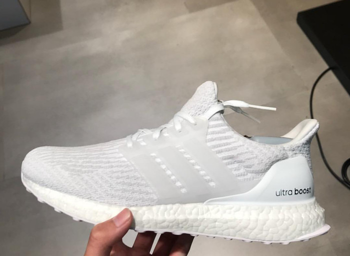 ultra boost 4 triple white
