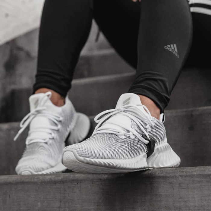 all white adidas alphabounce