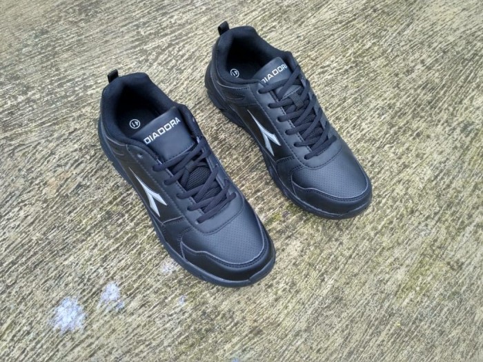 sepatu lari murah original
