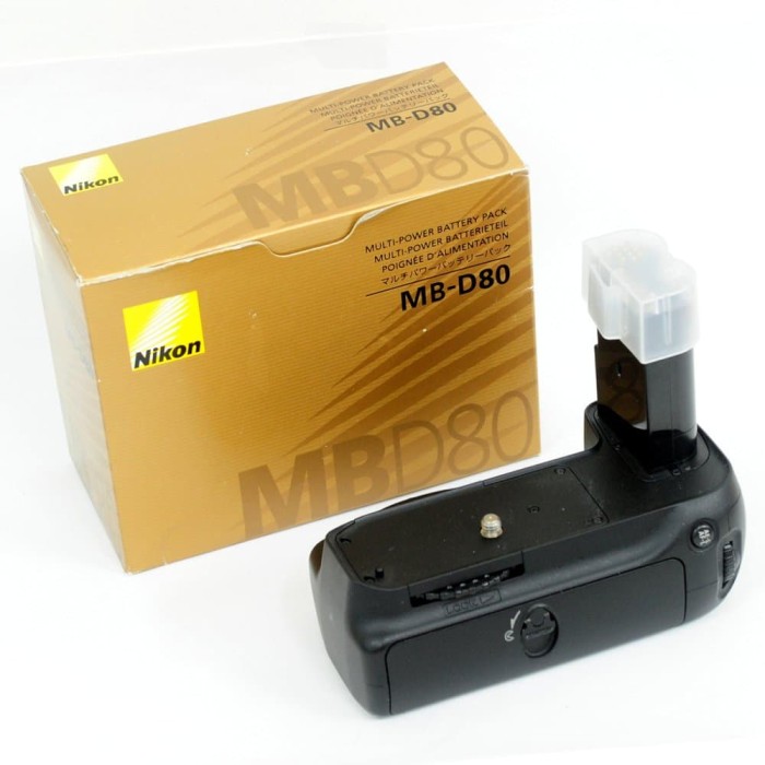 Nikon MB-D80 Multi-Power Battery Pack for the Nikon D80 & D90 Digital SLR Camera Retail Packaging Nikon MB-D80 Multi-Power Battery Pack for the Nikon D80 & D90 Digital SLR Camera Retail Packaging