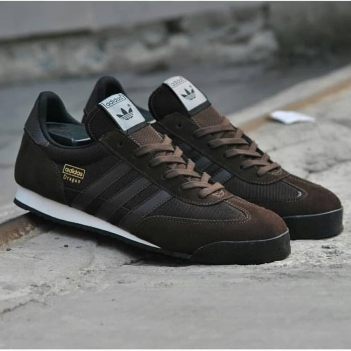 sepatu sneakers adidas