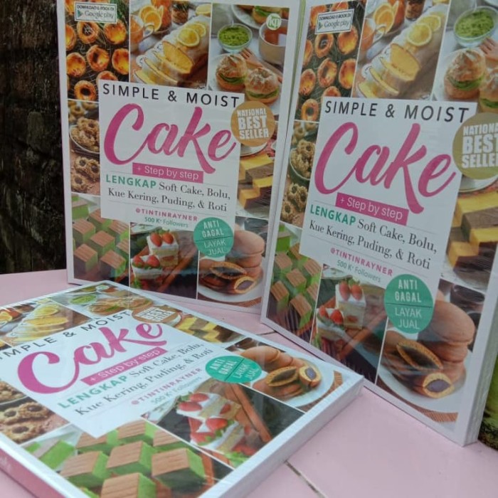 Buku terlaria Simple & Moist Cake Tintin Rayner
