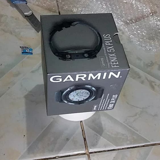 garmin wearable gps
