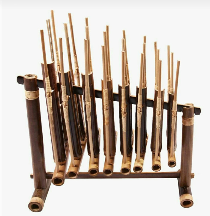 angklung Pengertian, Jenis Dan Fungsi Alat Musik Tradisional Sebagai Sarana Hiburan