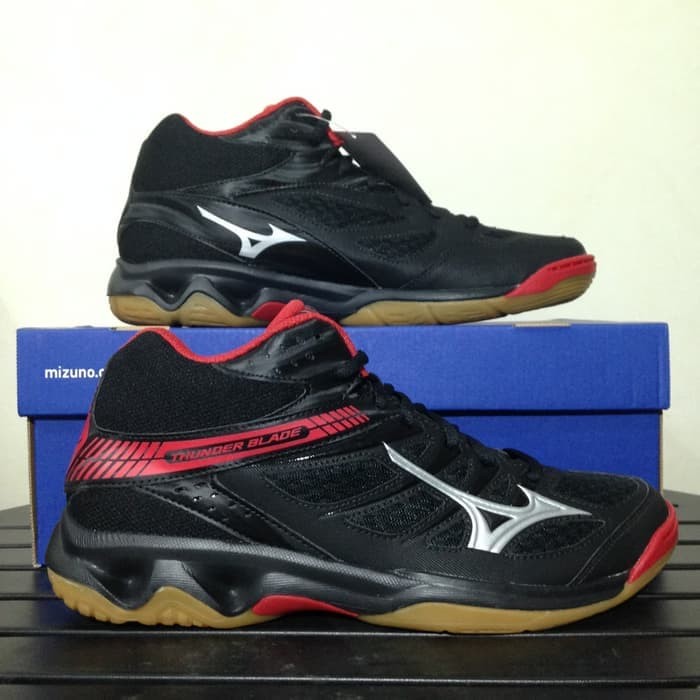 Sepatu Volly Voli Mizuno V1GA187586 Thunder Blade Mid Black Silver Chi