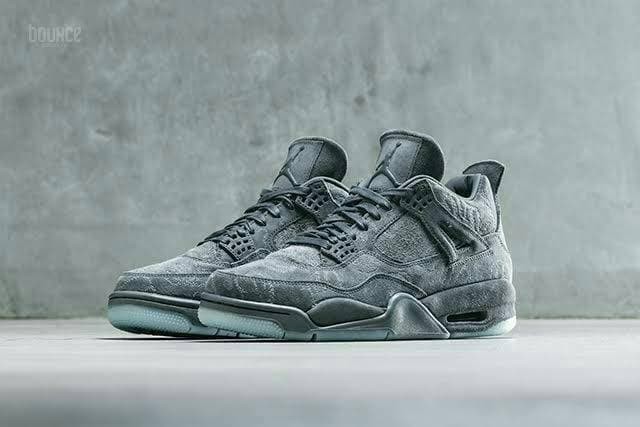 harga jordan 4 kaws