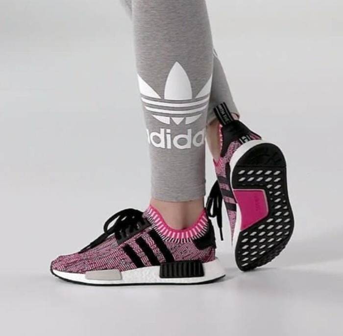adidas nmd r1 pink and black