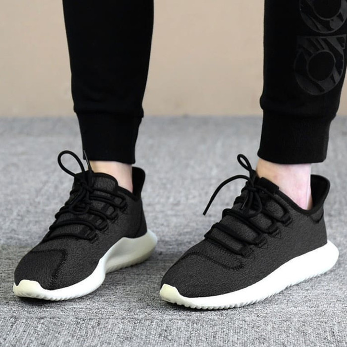 cq2460 adidas