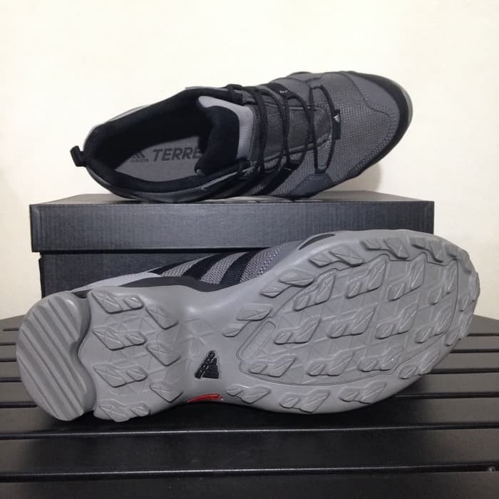 Jual Sepatu Outdoor Adidas Terrex AX2R Grey Black BB1979 Original BNIB Kota Medan RubyOxStar | Tokopedia Jual Sepatu Outdoor Adidas Terrex AX2R Grey Black BB1979 Original BNIB Kota Medan RubyOxStar | Tokopedia