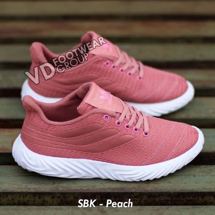 Promo Sepatu Kets Wanita Yezzy Hitam Polos Shopee Indonesia