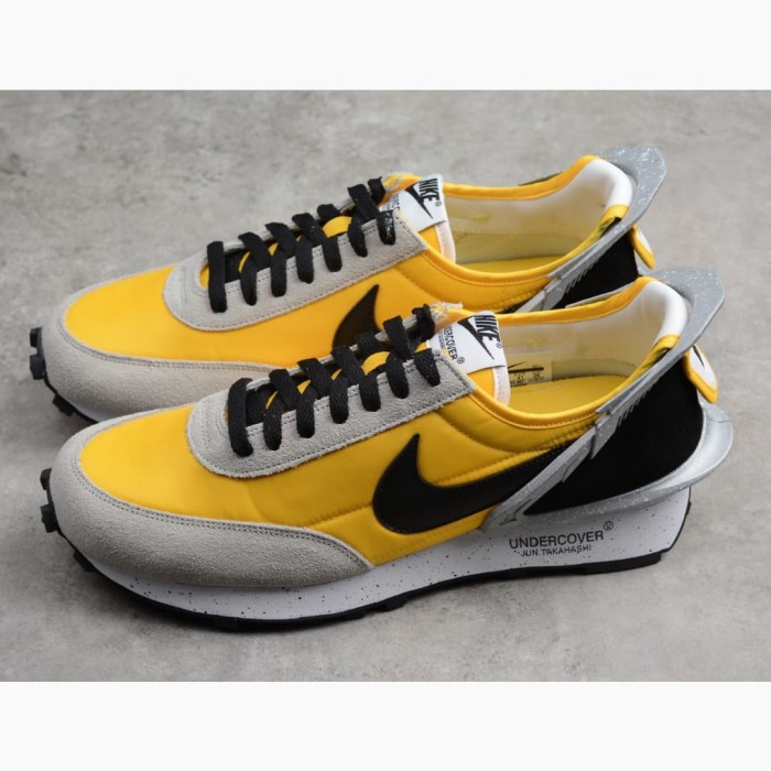 nike waffle racer grey