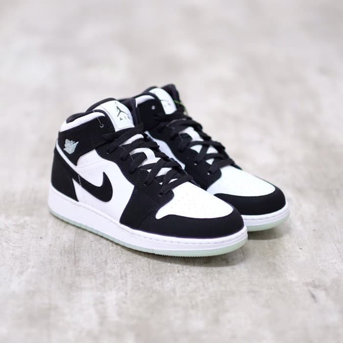 jordan 1 mid white black teal tint