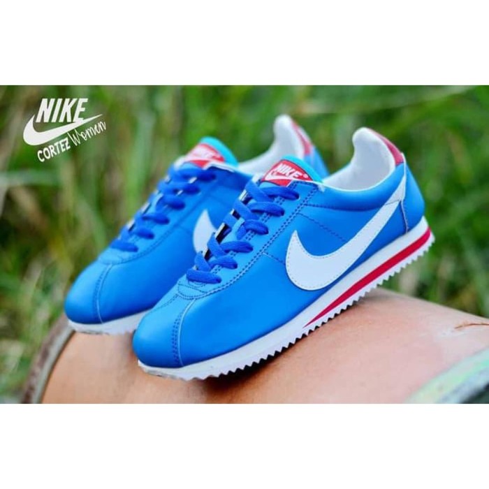 nike cortez biru
