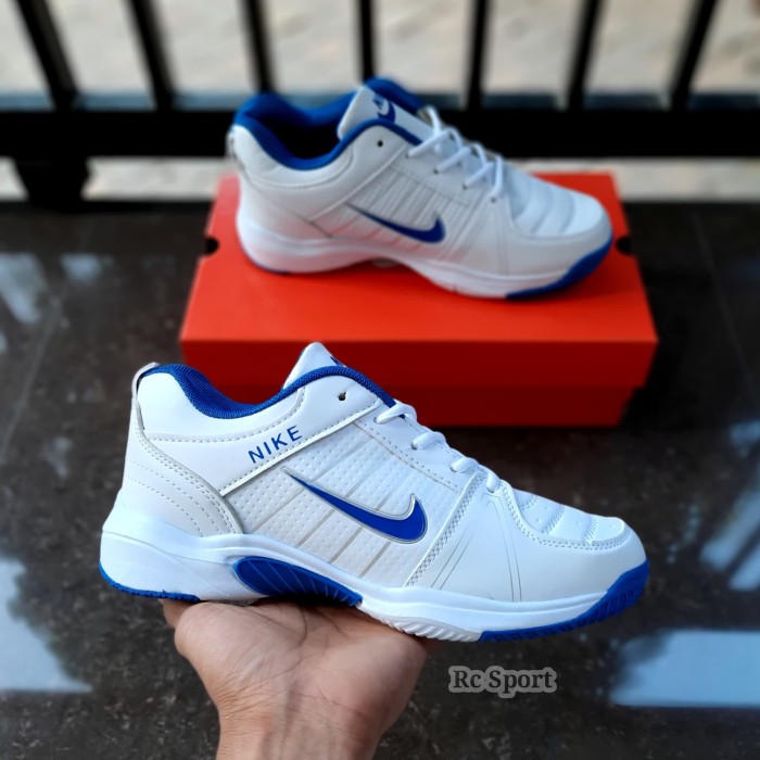 sepatu nike tennis