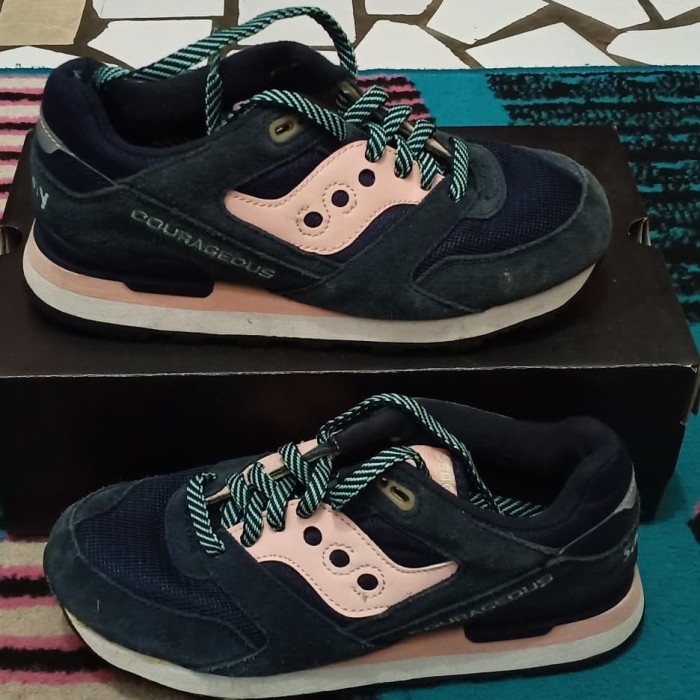 saucony courageous