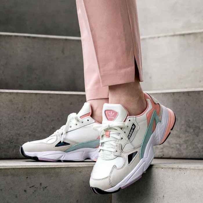 adidas falcon peach