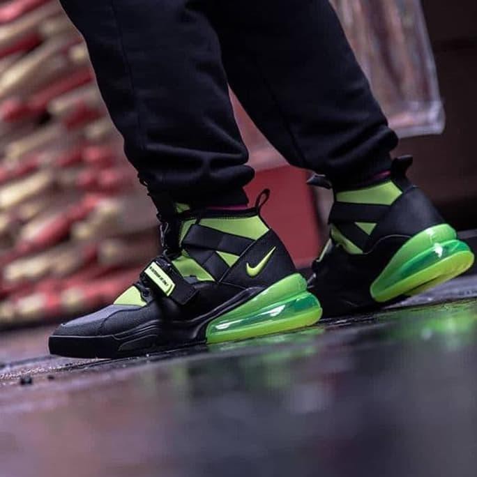 nike air force 270 black volt