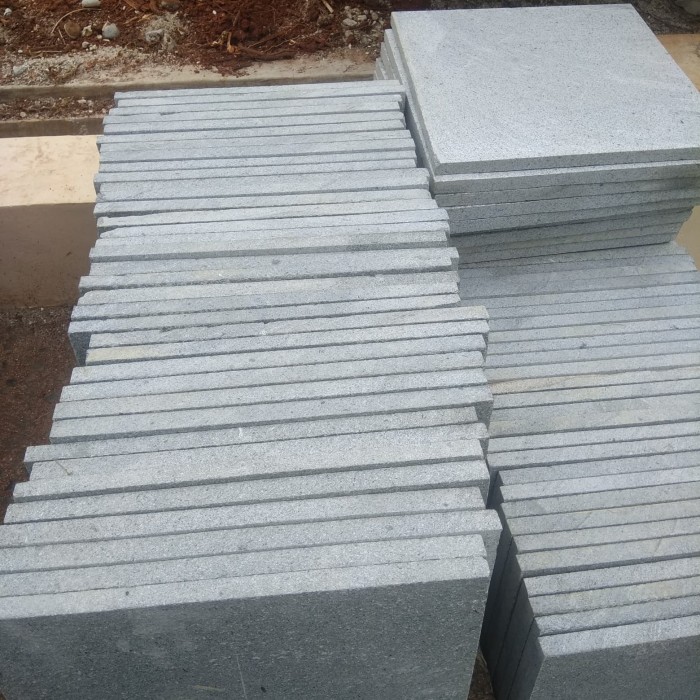 Jual Batu Alam Andesit bakar tebal 2cm UK. 40 x40 tebal Kota Depok