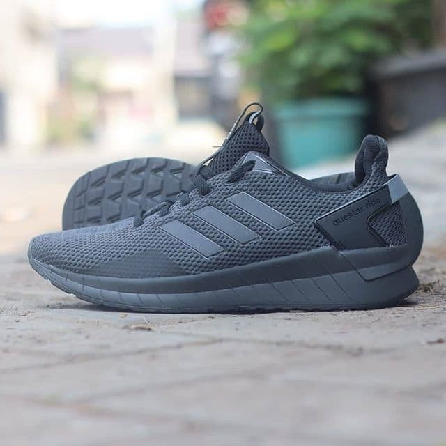 adidas questar ride triple black
