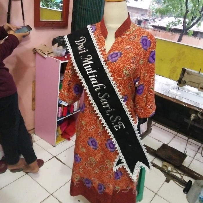 Jual Slempang Wisuda murah Free Bordir Nama-bahan bludru