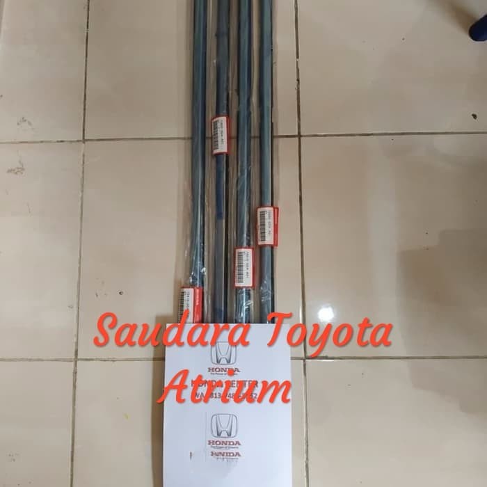 Foto Produk Pelipit karet kaca luar Accord CM5 2003 2004 2005 2006 2007 Set 4pcs dari Saudara toyota atrium