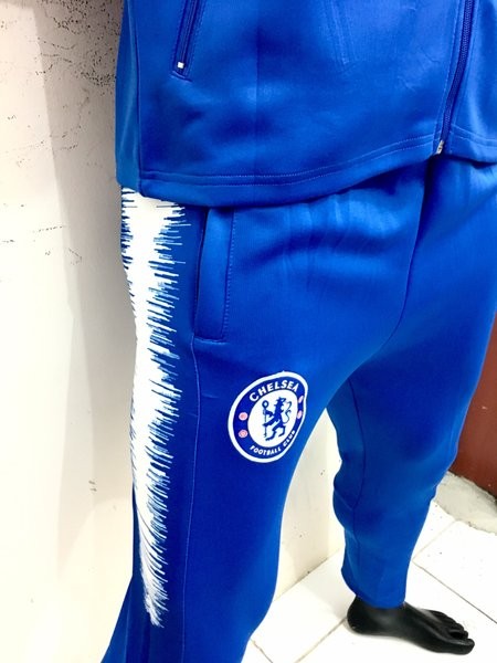 chelsea tracksuit 2018