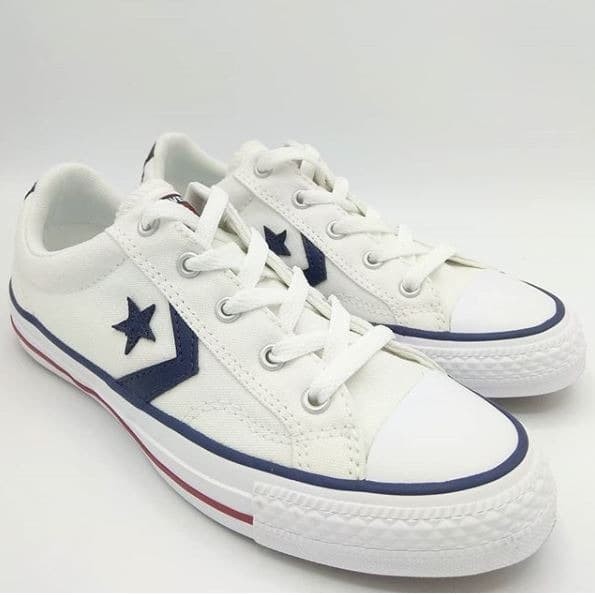 sepatu converse star player