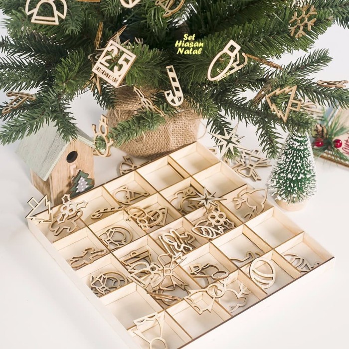 Jual Set Hiasan  Natal  125 PCS komplit kemasan kotak 