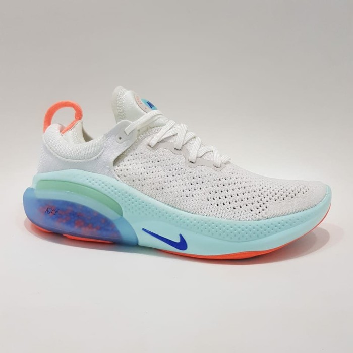 harga sepatu nike joyride