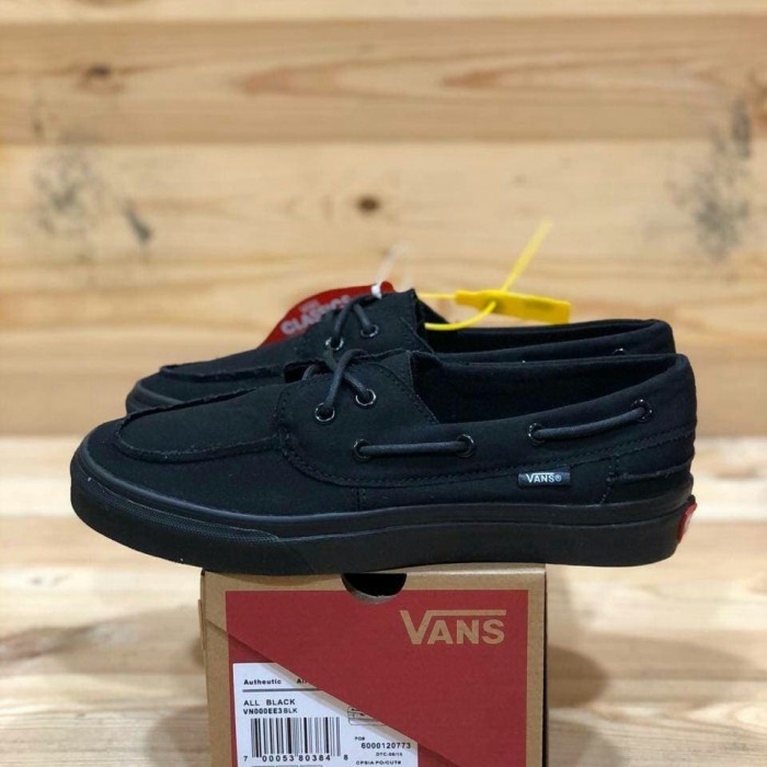 vans all black shoes