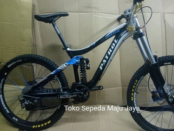 downhill dh