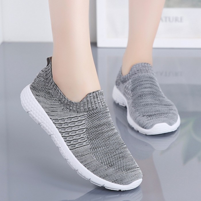 comfy trainers womens