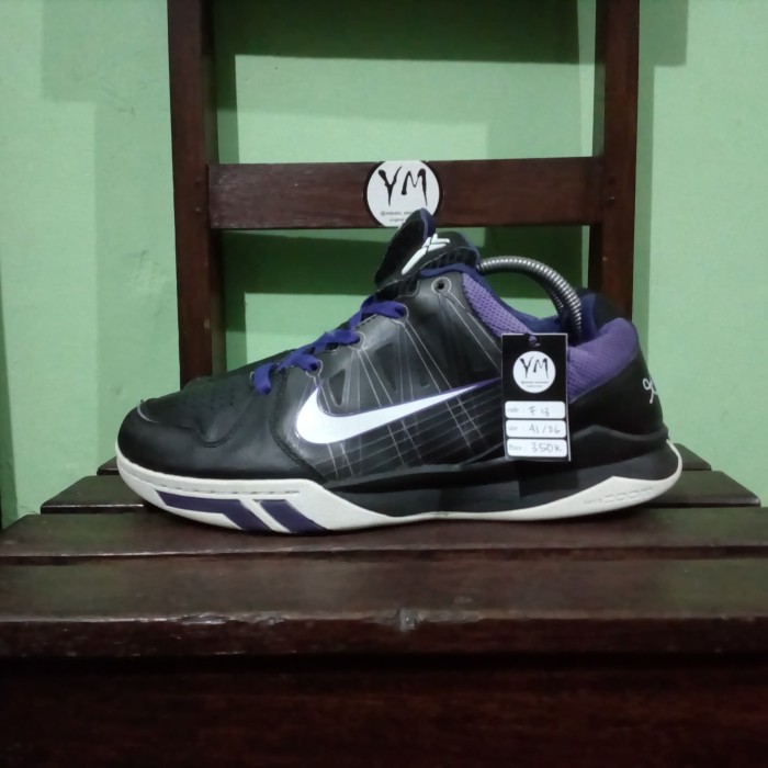 nike kb 24