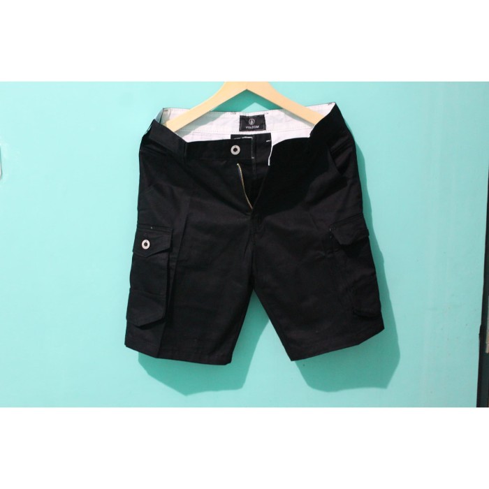 Jual Short cargo  volcom  Jakarta Timur rbncolletion 