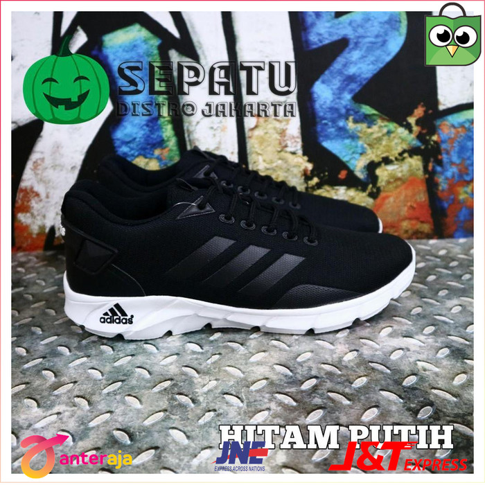 harga adidas falcon ori