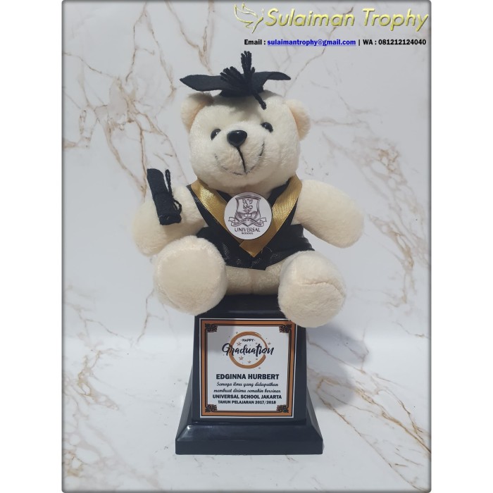 Jual Hadiah Piala Boneka Wisuda  Kelulusan dan tulisan 