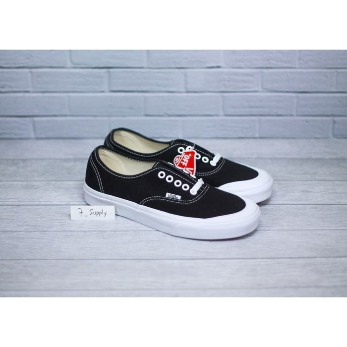 black and white authentic vans
