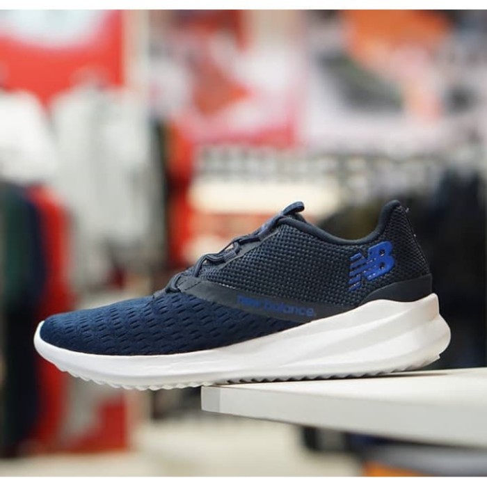 new balance lazr amp,OFF 70%,nalan.com.sg