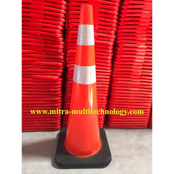 Jual Traffic cone base hitam Tinggi 90 cm bahan Rubber Jakarta Pusat