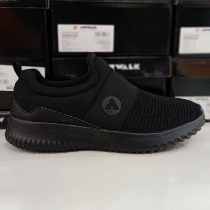airwalk slip on black