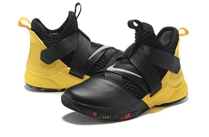 sepatu basket nike lebron