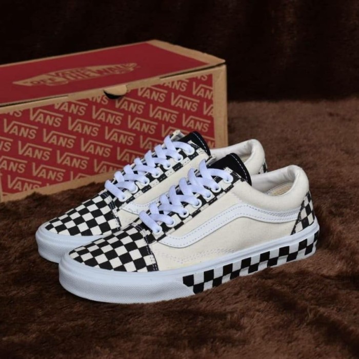 vans old skool checker sidewall