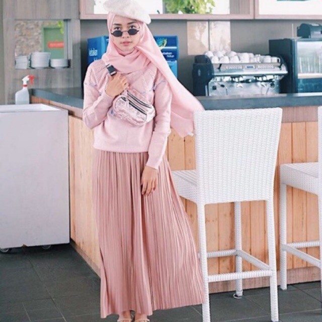 Rok Plisket Dusty Pink Cocok Dengan Baju Warna Apa Gaya Ootd