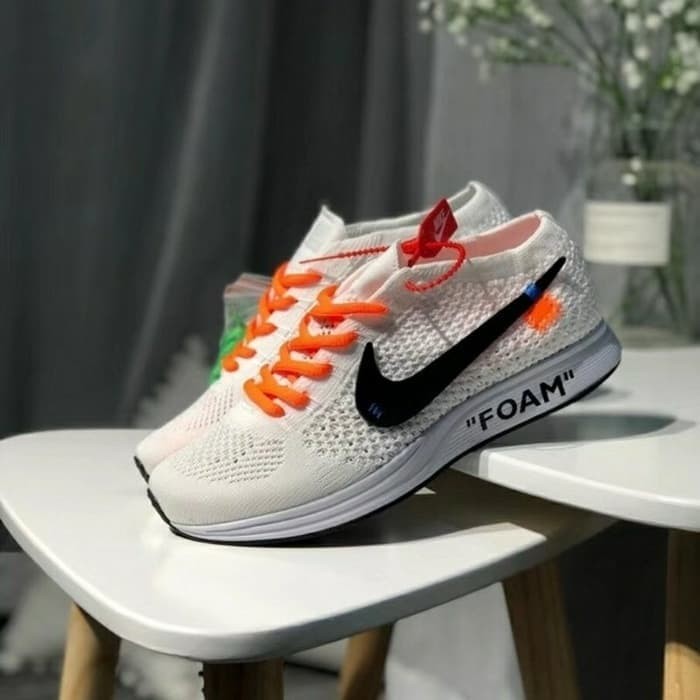 sepatu nike foam